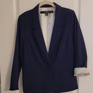 Lightweight blazer